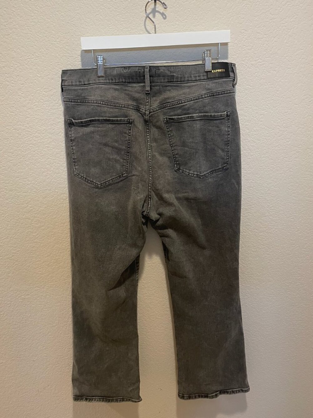 Express High Rise 90s Boot Jeans - Picture 2 of 3